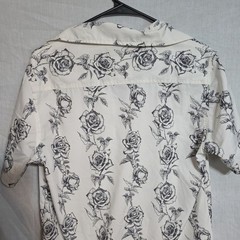 American Garage Medium Button Up Shirt Men’s Rose Print