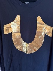 True Religion Mens XL Black T Shirt Gold Foil Horseshoe Logo Graphic NWT Tee