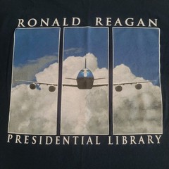 Ronald Reagan Presidential Library sz. Med. Navy-Blue Shirt Republican Goat