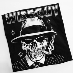 Mafia Wiseguy Mob Gangster Bullet Holes Skull Gildan Tee Y2k Retro vtg