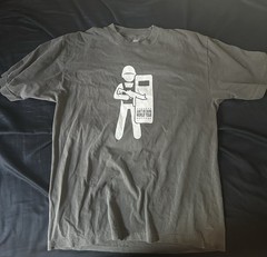 AWGE Don’t Be Dumb World Tour Gray-White Graphic Logo Tee Men’s M Crew Neck