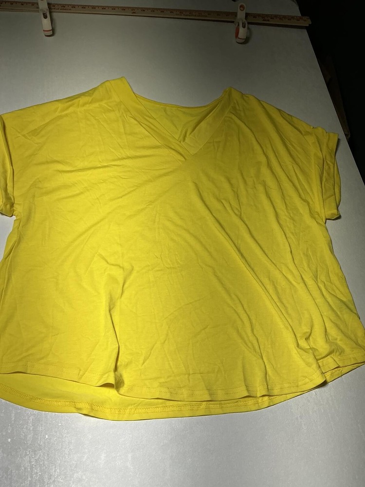 SHEIN Curve Yellow V-Neck Short Sleeve T-Shirt 3XL(188)