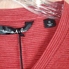 Travis Mathew Mens T Shirt Sz XL Red Pima Cotton Short Sleeve Trumbull V-Neck