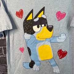 Bluey Men’s LARGE Bandit Bingo Family Hearts Shirt Heart