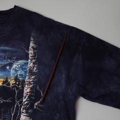 The Mountain Wolf Snowy T-shirt Blue Find 13 Wolves Snow Scene Large Long Sleeve