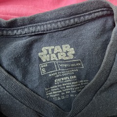 Lot of 6 graphic T-shirts, COTTON. Mixed content, Star Wars, Disney, etc.. ￼