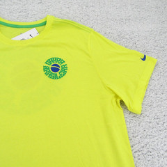 Nike Brazil Voice Graphic T-Shirt Men’s Size Large Dynamic Yellow NEW DH7662-740
