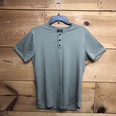 Cuts Curve Hem LOT OF 2 1/4 Button Crew Neck T-Shirt Mens Size Medium Stretch