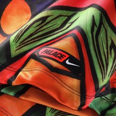 Palace x Nike England Dri-FIT Football Jersey Bright Crimson – MEDIUM *PRESALE*
