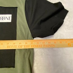 CARBON Men’s Olive Black Graphic Lace Up Side T Shirt XL