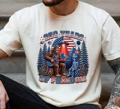 Patriotic Bigfoot Alien 250 Years of Freedom Bigfoot Plays Guitar T-Shirt S-5X