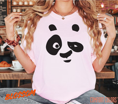 Unisex Cute Winking Panda Face T-Shirt – Minimalist Giant Panda Bear Graphic Tee