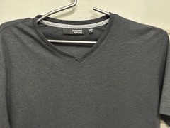 Murano Liquid Luxury Slim Fit V-Neck T-Shirt Men’s Medium Short Sleeve