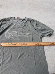 District Threads Taj Mahal A Lifetime in the Making Graphic T-Shirt (distress fe
