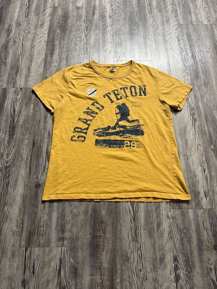 2000s New Agenda Grand Teton National Park Graphic T-Shirt Yellow