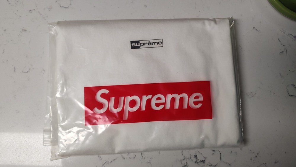 NEW Supreme Invert S/S Top Size Large White SS20 SS20KN95 Supreme New York 2020