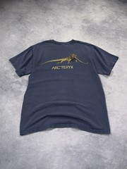 VERY RARE ARC’TERYX 1999 VINTAGE ARCHAEOPTERYX Y2K GRAIL CENTER LOGO T SHIRT