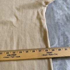 Pierre Cardin Medium Beige V-Neck Waffle Knit Short Sleeve T-Shirt Vtg Unisex