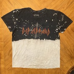 Def Leppard Tshirt Size Large Black White 2-Tone Colorblock Band Tee Rock