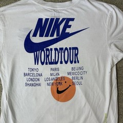Nike AS Men’s Nike Sportswear Tee WORLD TOUR 2 Sz XL Fits Like Medium