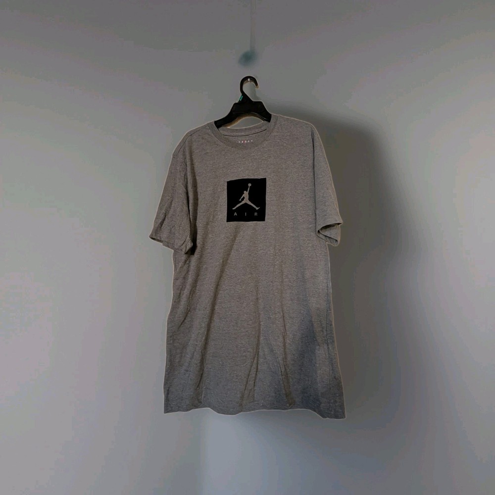 NEW Air Jordan Shirt Mens Medium Gray Jumpman Graphic Short Sleeve T shirt Logo