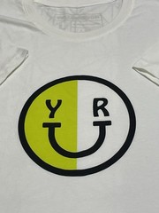 Mellow Mushroom Yellow Room Skater Smiley Face T-Shirt Large 420