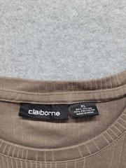 Clairborne Men Shirt XL Brown Crew Neck Short Sleeve Flat Front Casual Tee