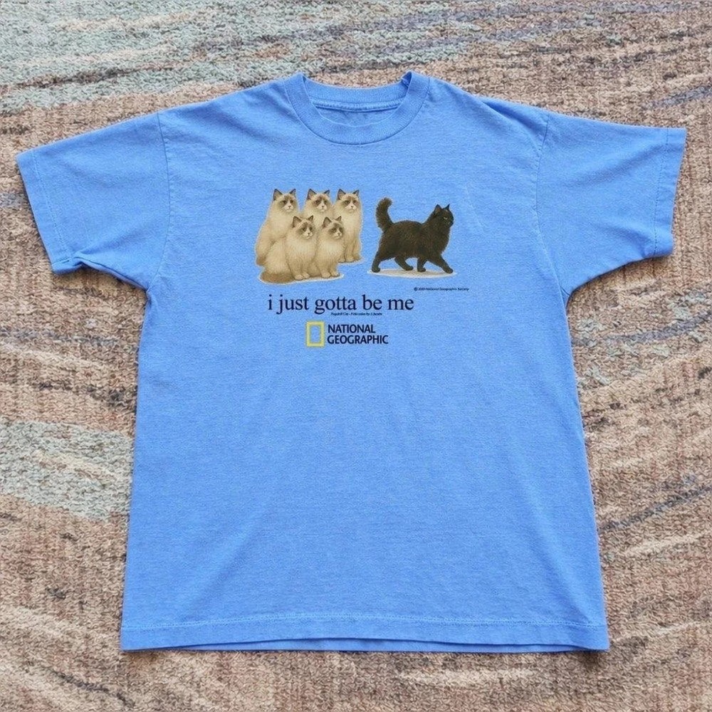 Retro National Geographic Cat ‘I just gotta be me’ Unisex