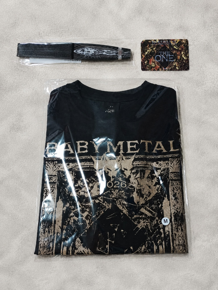 BABYMETAL T-shirt M size THE ONE TEE 2026 Limited GOLD w/ fan & card NEW JP O66
