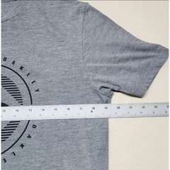 Oakley Men Graphic T-Shirt Gray Heathered Crew Neck Short Sleeve Size Medium