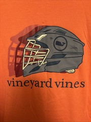 Vineyard Vines Men’s XXL Coral Helmet Design.