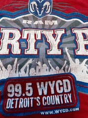 Vintage 99.5 WYCD Detroit Ram Party Pit Graphic T Shirt Red Gildan Size L