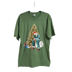 Spectra USA Apparel Men T-Shirt Size L Tired Santa Christmas Graphic Print Green