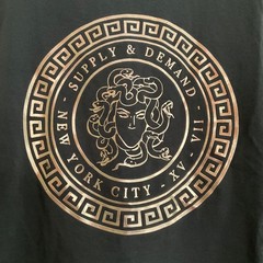 Supply & Demand NYC Medusa Gold Foil Graphic T-Shirt Mens Large Olive Green