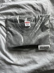 Supreme New York Tee Heather Grey Men’s Medium – SS23 – BRAND NEW