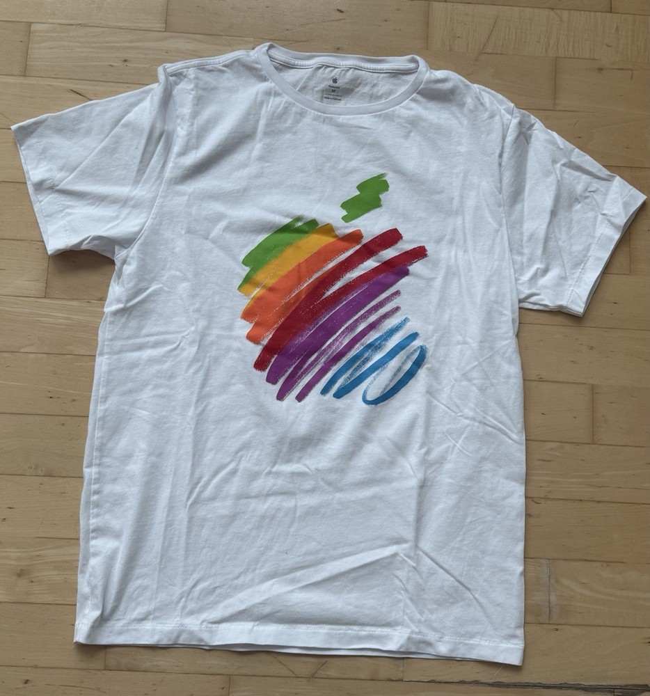 Exclusive Apple 50th Anniversary M Unworn White Graphic Tee Rainbow Apple Logo