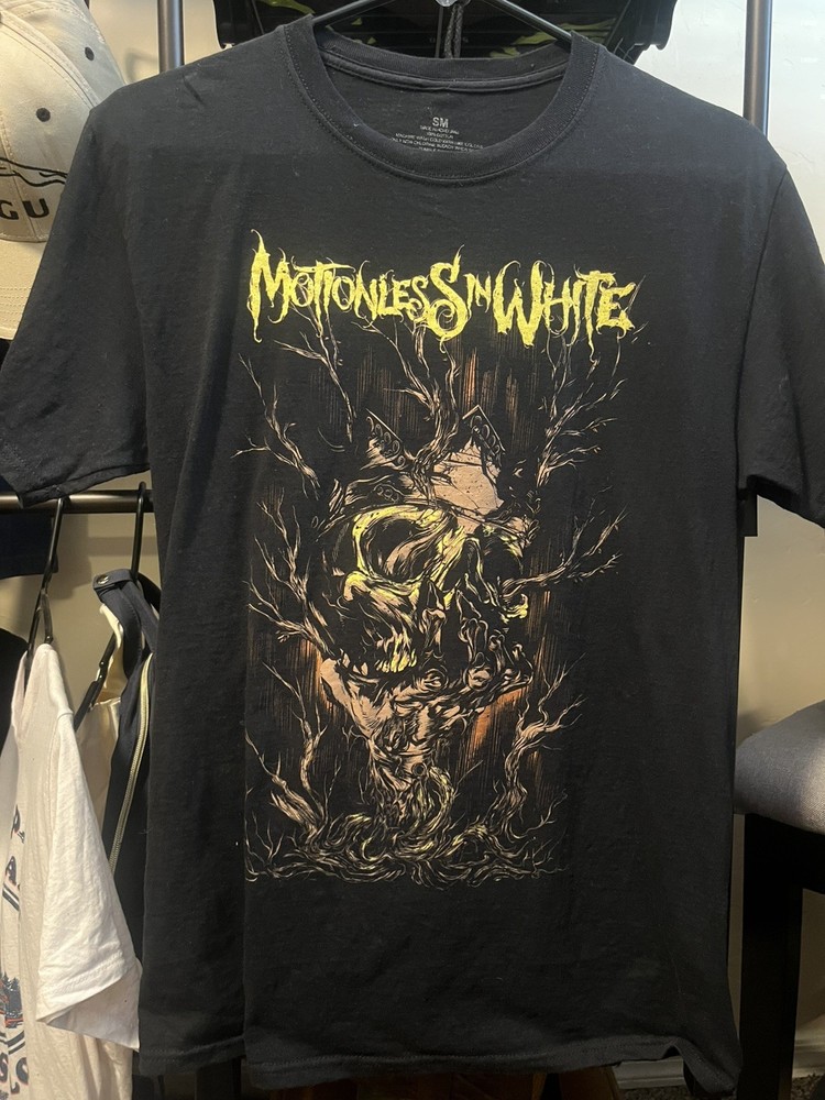 Motionless In White Band Black Skull Graphic Cotton Knit Crew Neck Tee Small