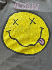 Nirvana Shirt Mens Medium Smiley Face Grunge Band T-Shirt Rock Music Please Read