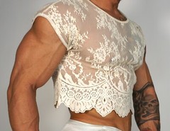 LACE CROPPED SHIRT SIZE MEDIUM