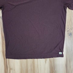 Vuori Strato Tech T-Shirt Mens M Maroon Plum Short Sleeve Performance Tee