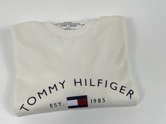 Tommy Hilfiger Men’s Crew Neck Short Sleeve Est. 1985 Flag Logo Tee M Beige