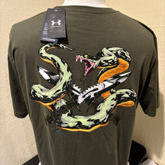 Under Armour 1389920 UA Men’s Freedom Snake Knife Cotton OD Green T-Shirt Sz XXL