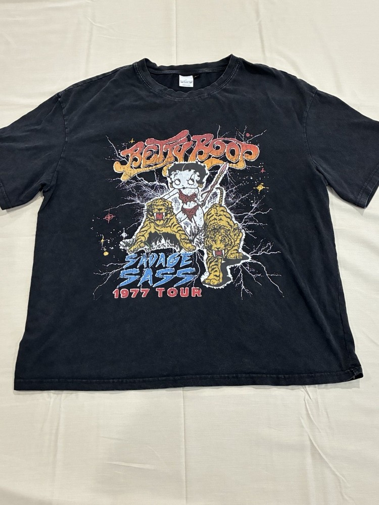 Betty Boop Savage Sass Tour Style Graphic T-Shirt XL (remake)