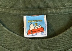 Peanuts Tag winter Scene Snoopy Charlie Brown Lucy Linus Sz M T Shirt