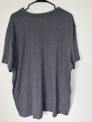 Eddie Bauer Men 2XL Gray Solid V-Neck Short Sleeve T-Shirt