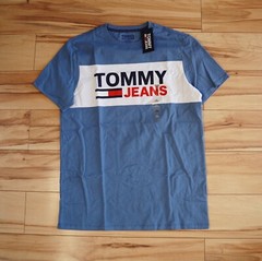 Tommy Hilfiger Men’s Short Sleeve Crew-Neck Stripe Tee T-Shirt