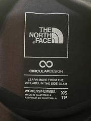 The North Face Mens Short Sleeve purple Graphic Winter Mountain print. Sz xs
