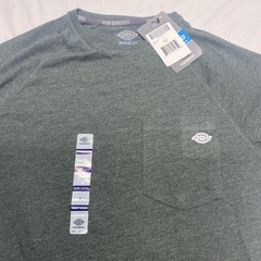 NWT Dickies Temp-iQ Cooling Performance Pocket T-Shirt Size Medium! Brand new!