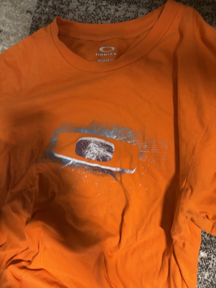 Oakley Men’s Graphic Tee Short Sleeve Medium