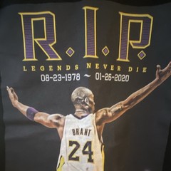 KOBE BRYANT. Pro Athletic Men’s Black Kobe Graphic Print. T-Shirt Large
